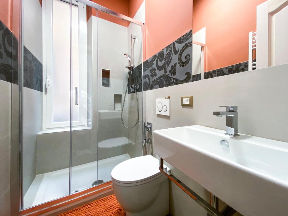 A 2 Passi Dal Centro Apartment Genoa Exterior photo
